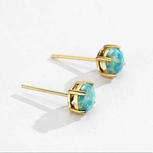 Opal mint green studs
